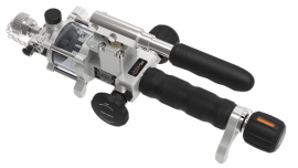 Additel 997 Series Hydraulic Pump with carrying case, 0 to 10,000 psi / 0 to 700 bar, 1/4" NPT F-