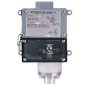Dwyer 1009W-A1-D Weatherproof Pressure Switch (200 to 1400psig) with Aluminum pressure chamber &amp; Polymide diaphragm-