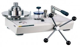 Fluke P3211-KPA Water Deadweight Tester, 100 to 3,500kPa-