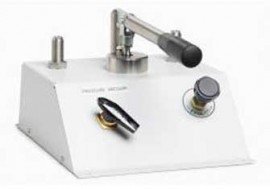 Fluke P5510-2700G-1 Pneumatic Pressure Calibrator, 2mPa-