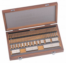 Mitutoyo 516-443-26 Metric Gauge Block Square Steel Set, AS-1 grade-