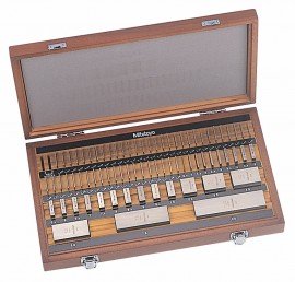 Mitutoyo 516-444-26 Metric Gauge Block Square Steel Set, AS-2 grade-