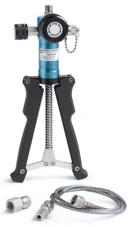 Ralston DCAP-PV Pneumatic/Vacuum Hand Pump with &amp;frac14;&amp;quot; female NPT gauge adapter, 650 psi-